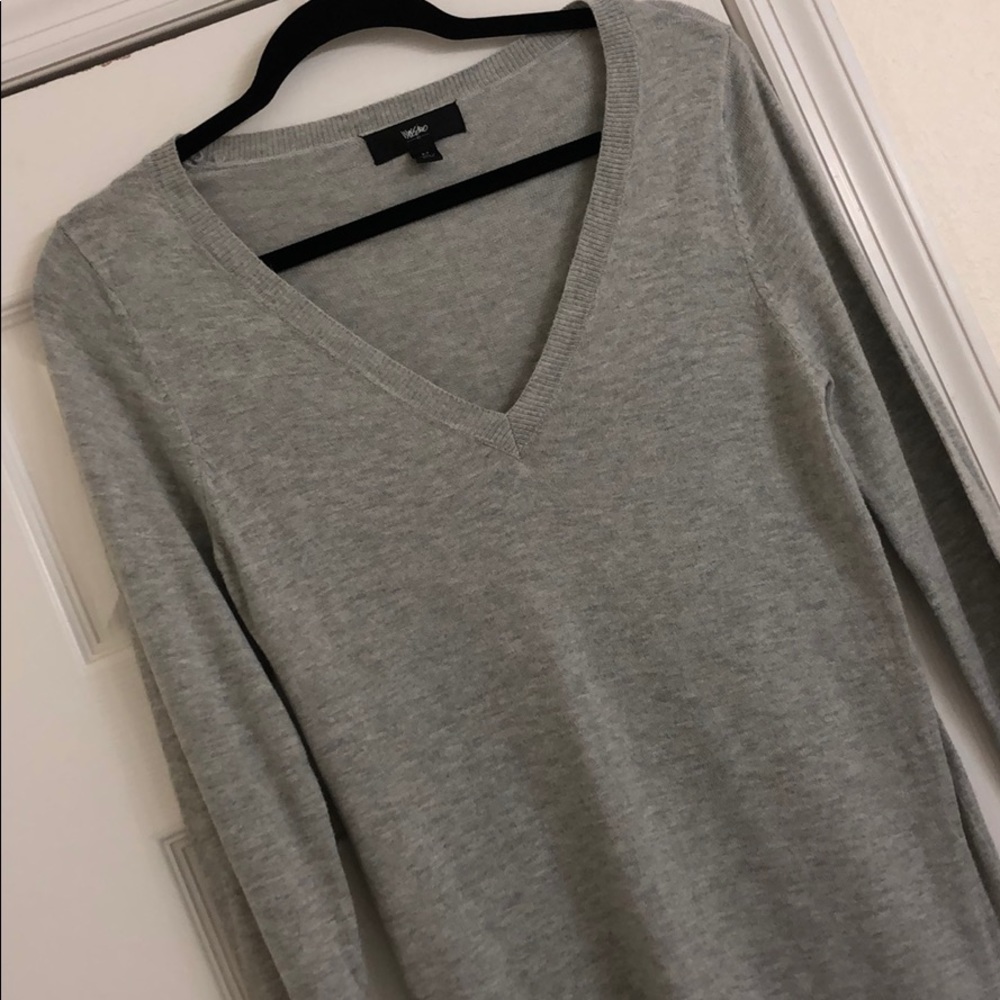 Mossimo light gray v neck sweater size Small